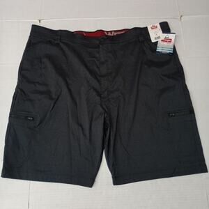 Wrangler All Terrain Cargo Shorts Men's Size 48 Black 10" Inseam Relaxed Fit